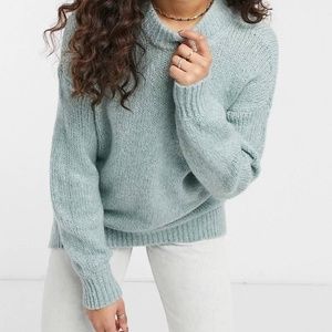 ABERCROMBIE CREW NECK SWEATER